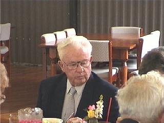 460amb15.jpg (16776 bytes)