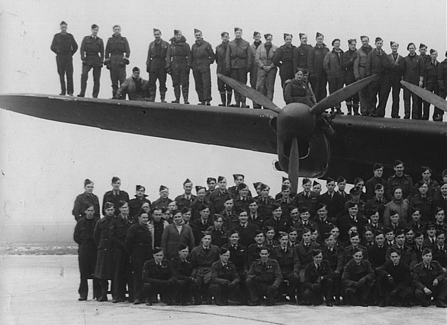 460grp5.jpg (111001 bytes)