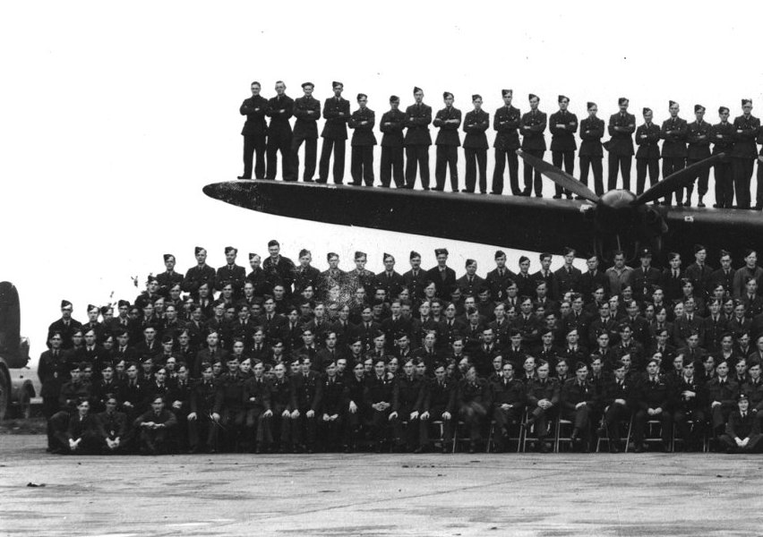 460grp9.jpg (94332 bytes)