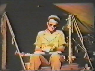 lou17.jpg (12289 bytes)