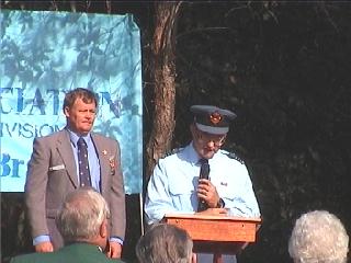 pe04.jpg (16748 bytes)