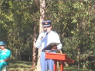 pe15.jpg (28113 bytes)