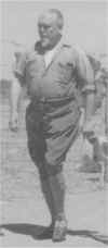 no9loveday04.jpg (35699 bytes)