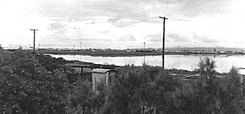 saltpan1.jpg (16195 bytes)
